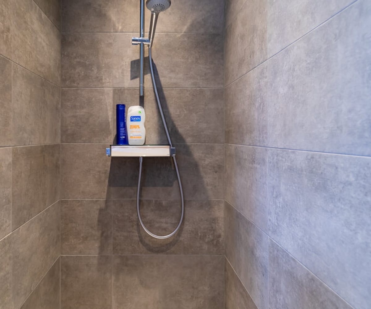 Opfrissing leefruimte en badkamer Heverlee Renoffice