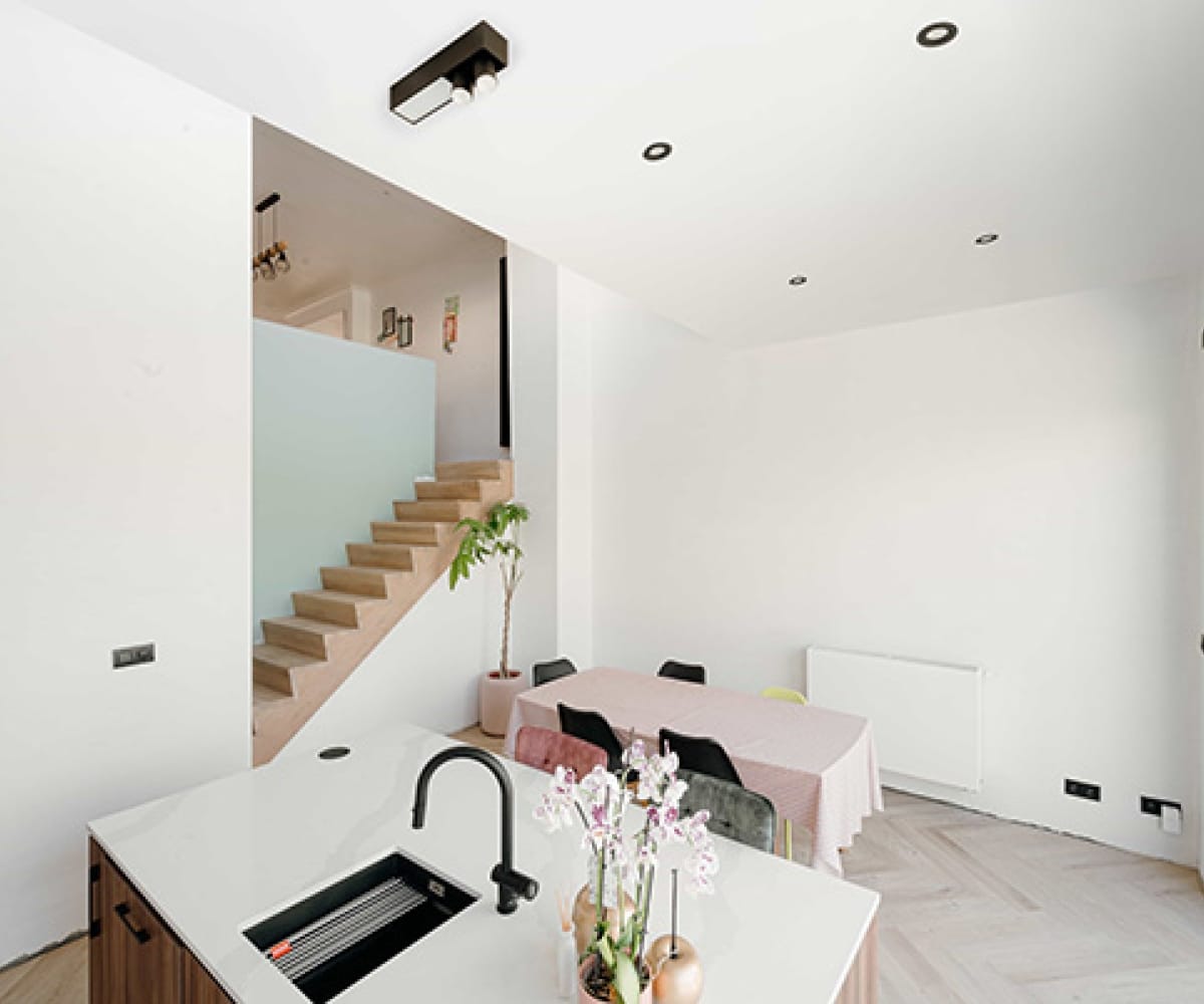 moderne-keukenrenovatie-tienen