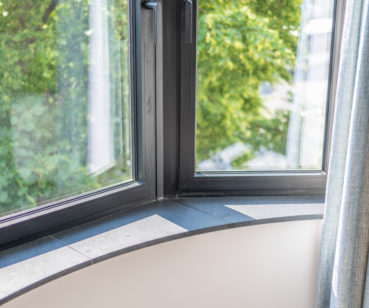 Herenhuis met nieuwe ramen en deuren